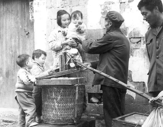 1960-70年代，新安江水库大移民，10万浙江人移民江西(抚州新加坡移民公司)